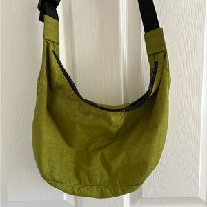 SOLD - Baggu Avocado Medium Crescent